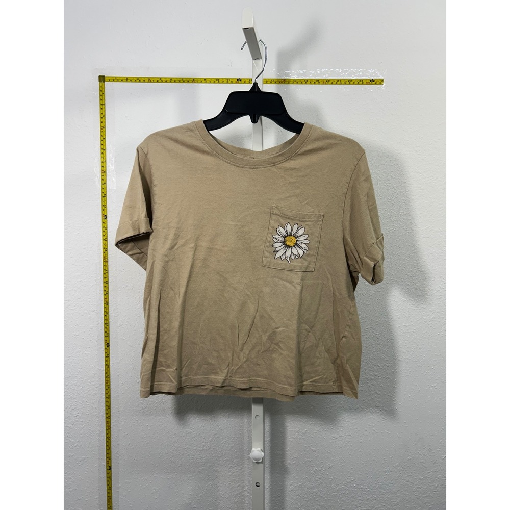 Messy Buns Lazy Days Tan Watch Me Bloom Graphic Pocket T-Shirt Large Daisy Tan
